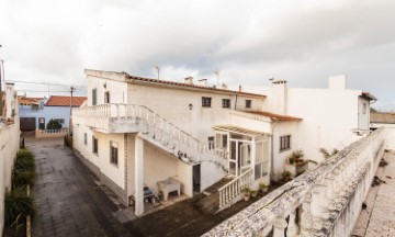 Maison 3 Chambres à Atouguia da Baleia