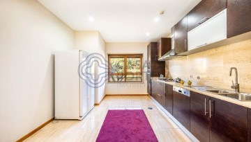 House 3 Bedrooms in Valongo