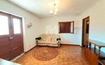 House 3 Bedrooms in Perre