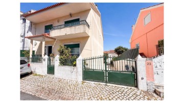 Maison 3 Chambres à Casal de Cambra