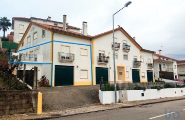 Piso 3 Habitaciones en Figueiró dos Vinhos e Bairradas