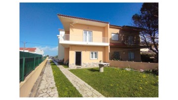 House 3 Bedrooms in Peniche