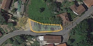 Land in Esqueiros, Nevogilde e Travassós