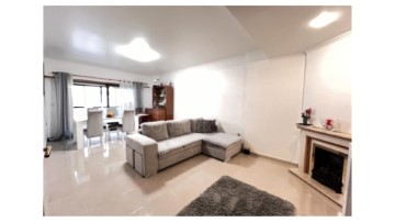 Apartment 2 Bedrooms in Póvoa de Santa Iria e Forte da Casa