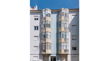 Apartment 2 Bedrooms in Falagueira-Venda Nova