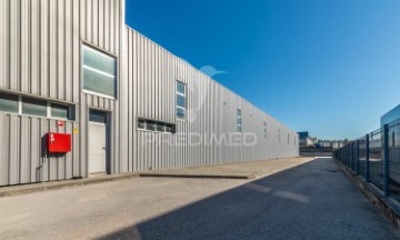 Industrial building / warehouse in Coz, Alpedriz e Montes