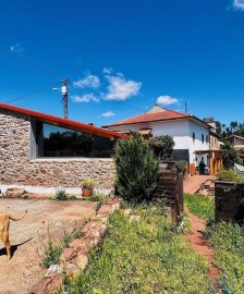House 6 Bedrooms in Alvaiázere