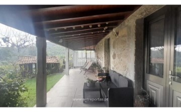 House 5 Bedrooms in Padroso