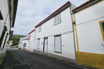 House 4 Bedrooms in Lagoa e Carvoeiro