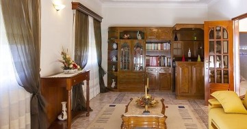 House 4 Bedrooms in Sousela