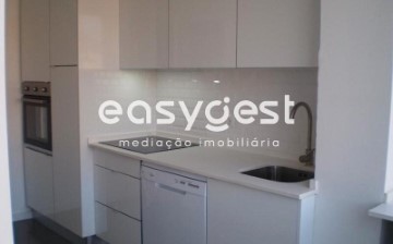 Apartment 2 Bedrooms in Falagueira-Venda Nova