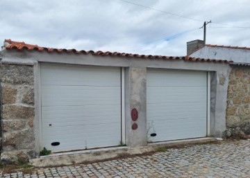 Garagem em Baraçal