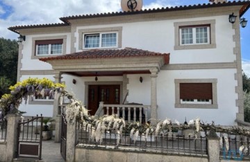 Maison 3 Chambres à São Mamede de Ribatua