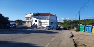 Prédio em Charneca de Caparica e Sobreda