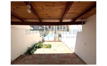 Apartment 3 Bedrooms in Campolide