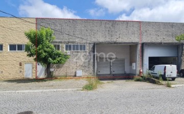 Industrial building / warehouse in Nogueira e Silva Escura