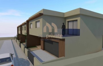 House 3 Bedrooms in Cristelos, Boim e Ordem