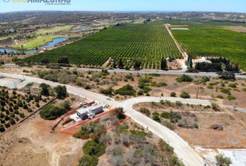 Terreno em Alcantarilha e Pêra