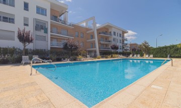 Apartment 4 Bedrooms in Carnaxide e Queijas