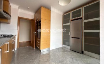 Apartamento 3 Quartos em Carnide