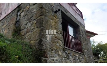 House 3 Bedrooms in Santa Marinha do Zêzere