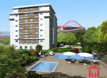 Apartment 5 Bedrooms in São Domingos de Benfica