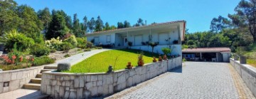 House 3 Bedrooms in Castanheira