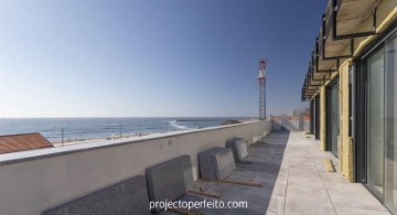 Apartment 3 Bedrooms in Espinho