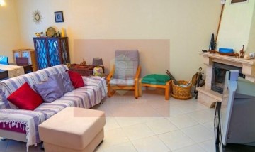 House 4 Bedrooms in Faro (Sé e São Pedro)