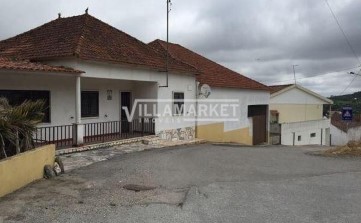 House 4 Bedrooms in Abrã