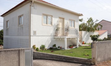 House 2 Bedrooms in Nossa Senhora da Piedade