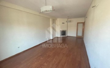 Apartamento 3 Quartos em Ferreiros e Gondizalves