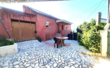 House 3 Bedrooms in Vila Franca