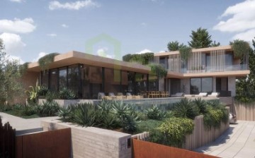 House 5 Bedrooms in Ericeira