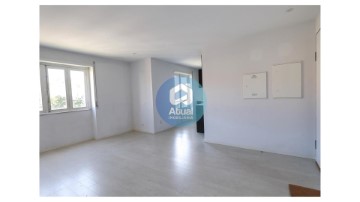 Apartamento 1 Quarto em Oliveira, São Paio e São Sebastião