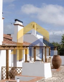 Apartment 3 Bedrooms in Estremoz (Santa Maria e Santo André)