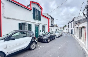 House 3 Bedrooms in Lagoa (Santa Cruz)