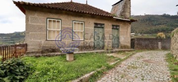 Quintas e casas rústicas em Santa Marinha do Zêzere