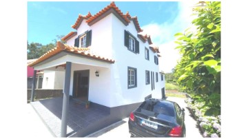 House 2 Bedrooms in São Jorge