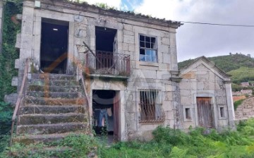 Maison 4 Chambres à Riba de Mouro