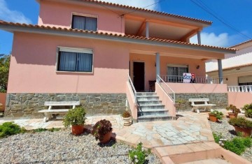 House 6 Bedrooms in Leiria, Pousos, Barreira e Cortes