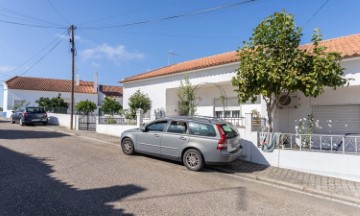 House 4 Bedrooms in Brotas