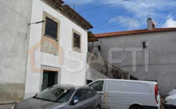 House 6 Bedrooms in Pinhel