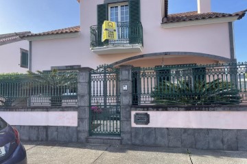 Moradia 5 Quartos em Ribeira Grande (Conceição)