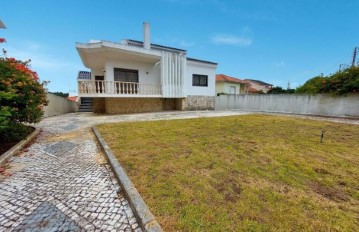 Maison 4 Chambres à Gaeiras