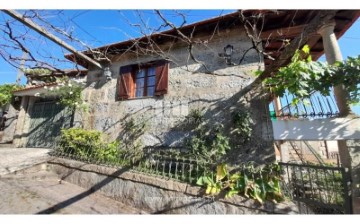 House 2 Bedrooms in Campelo e Ovil