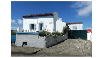 House 4 Bedrooms in Maia