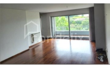 Apartment 3 Bedrooms in Gondomar (São Cosme), Valbom e Jovim