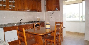 Apartment 3 Bedrooms in Santa Comba Dão e Couto do Mosteiro