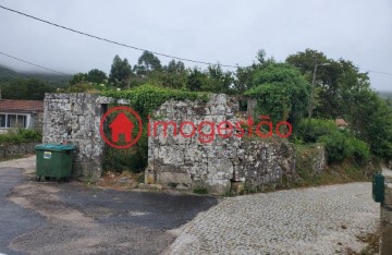 Quintas e casas rústicas em Sopo